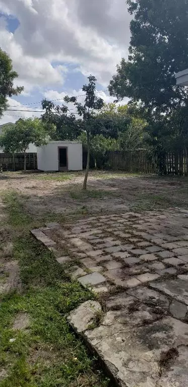 Davie, FL 33314,4230 SW 57th Ave