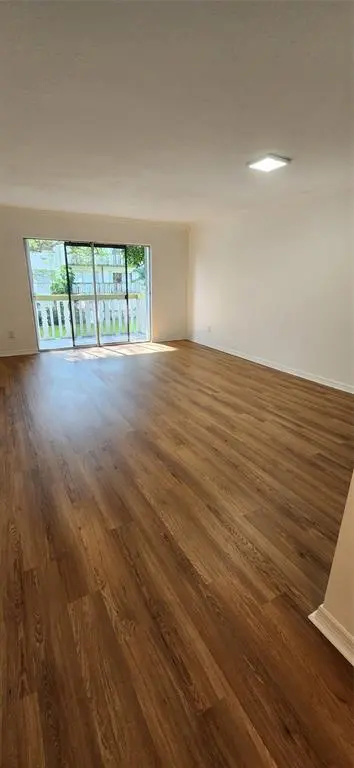 Miami, FL 33162,15221 NE 6th Ave #A205