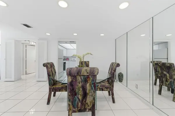 Lauderdale By The Sea, FL 33308,4900 N Ocean Blvd #303