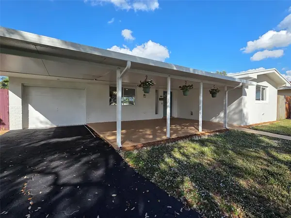 8571 NW 16th St, Pembroke Pines, FL 33024