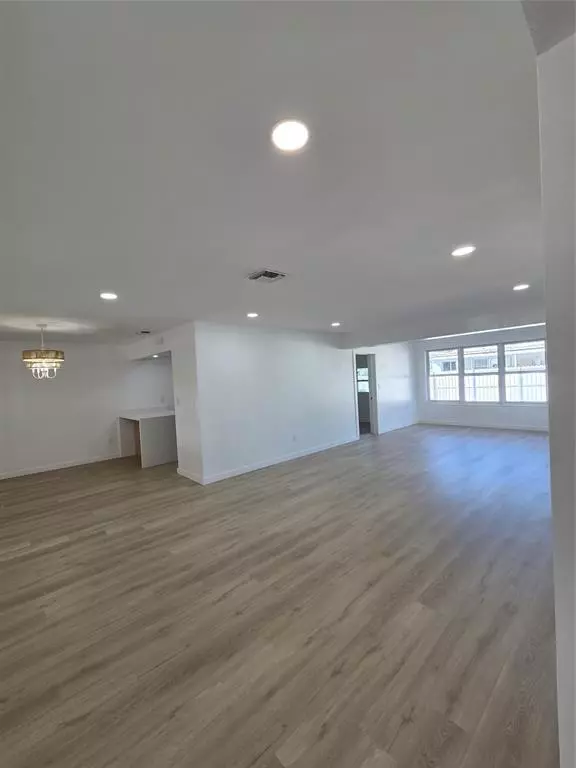 Pembroke Pines, FL 33024,8571 NW 16th St