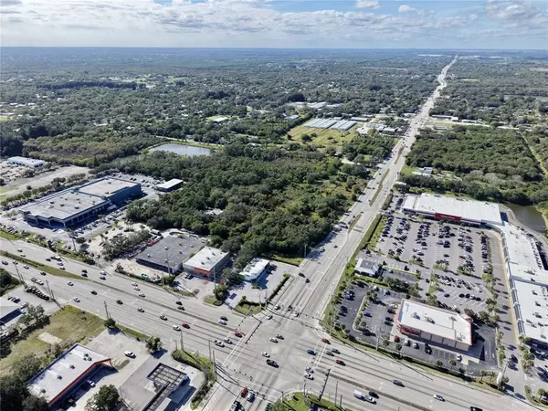 Fort Pierce, FL 34982,511 W Midway Rd