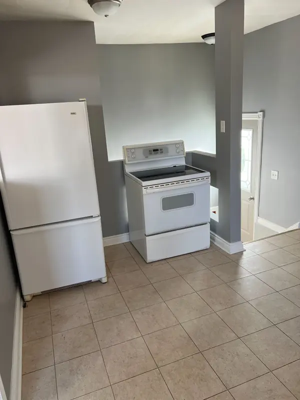 Bradford West Gwillimbury, ON L3Z 1W9,55 Drury ST