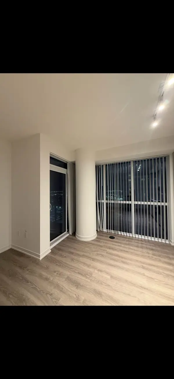 Vaughan, ON L4K 5Z7,8 Interchange WAY #3912