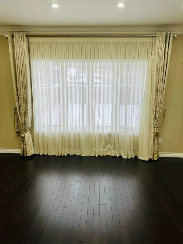 New Tecumseth, ON L9R 0G9,4 Hackett ST