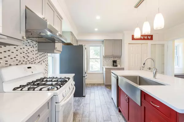 Tay, ON L0K 2A0,139 Veterans LN