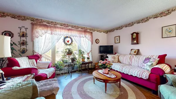 Tiny, ON L9M 0C9,14 Seneca CRES