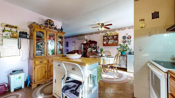 Tiny, ON L9M 0C9,14 Seneca CRES