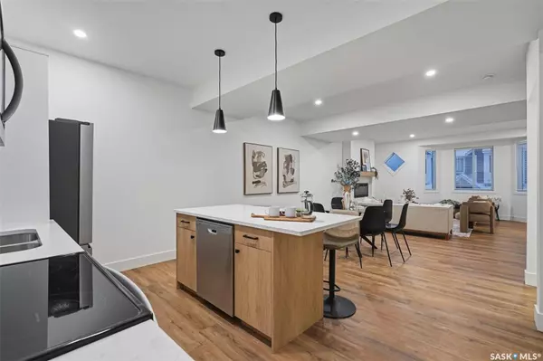 Saskatoon, SK S7M 5M4,3220 11th STREET W #220