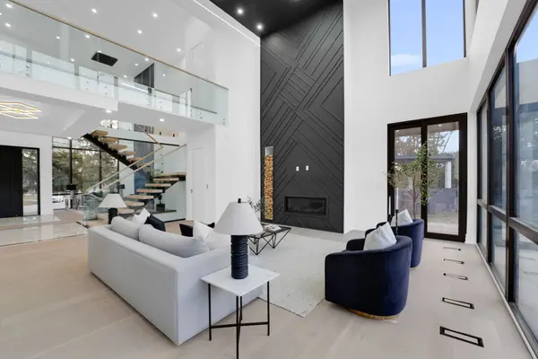 Oakville, ON L6L 3V1,468 Saville CRES