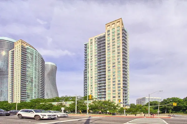 90 Absolute AVE #TH-104, Mississauga, ON L4Z 0A1