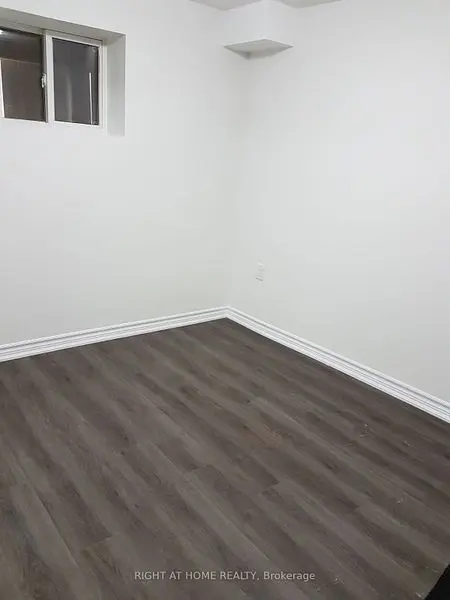 Milton, ON L9T 8L8,572 Murray Meadows PL #- Lower,