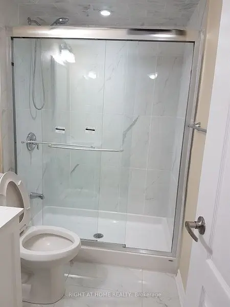 Milton, ON L9T 8L8,572 Murray Meadows PL #- Lower,