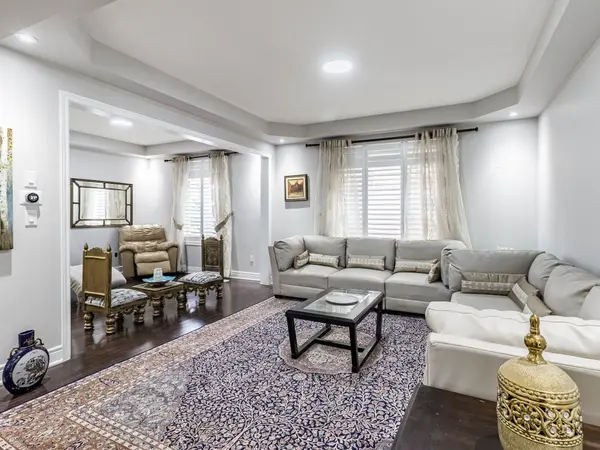 Oakville, ON L6H 0C5,2340 Thruxton DR