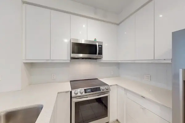 Toronto W08, ON M9B 0C5,50 Thomas Riley RD ##1510