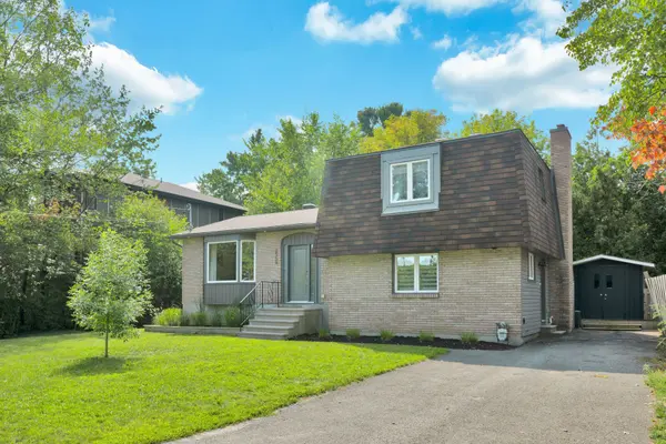 Blackburn Hamlet, ON K1B 3A3,2556 Gravelle CRES