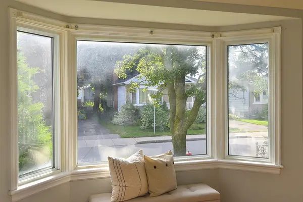 Hamilton, ON L8V 4E5,82 East 38th ST