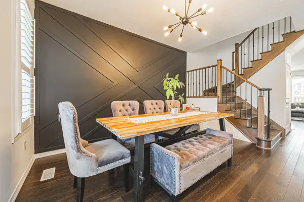 Hamilton, ON L0R 1C0,11 MCWATTERS ST