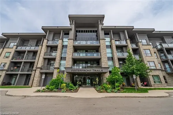 Hamilton, ON L8E 0J2,35 Southshore CRES #221