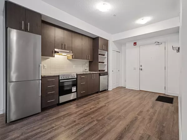 Grimsby, ON L3M 0H1,10 Esplanade LN #218