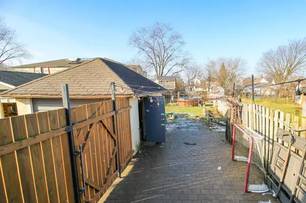 Welland, ON L3B 2Y1,167 GARNER ST