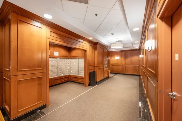 Lower Town - Sandy Hill, ON K1N 0B6,195 Besserer ST #2701