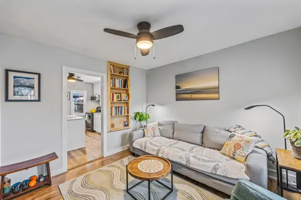 Kingston, ON K7K 4S9,761 Victoria ST