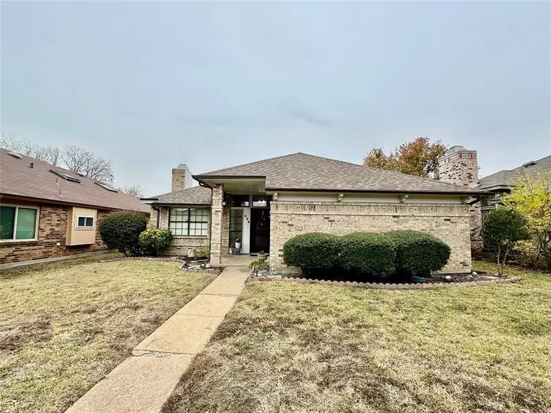 426 Running Brook Lane, Mesquite, TX 75149