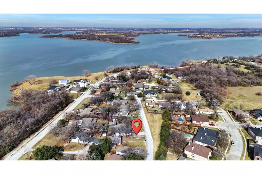 111 Faye Circle, Little Elm, TX 75068