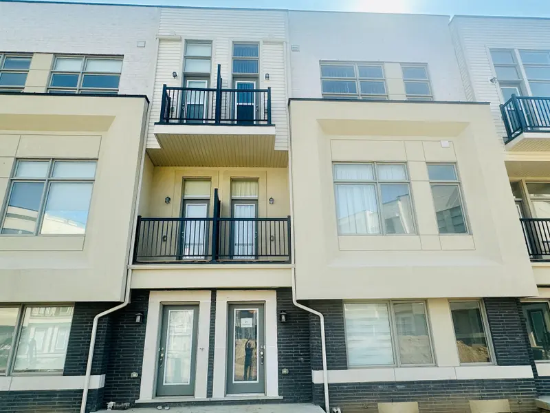 27 Albert Firman LN, Markham, ON L6C 2V6