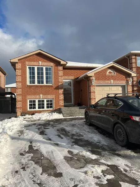 35 Ginger DR, Barrie, ON L4N 9Z3
