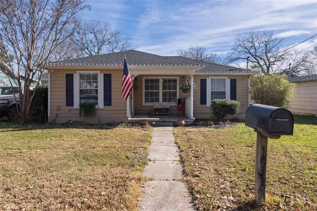 Weatherford, TX 76086,1011 S Waco Street