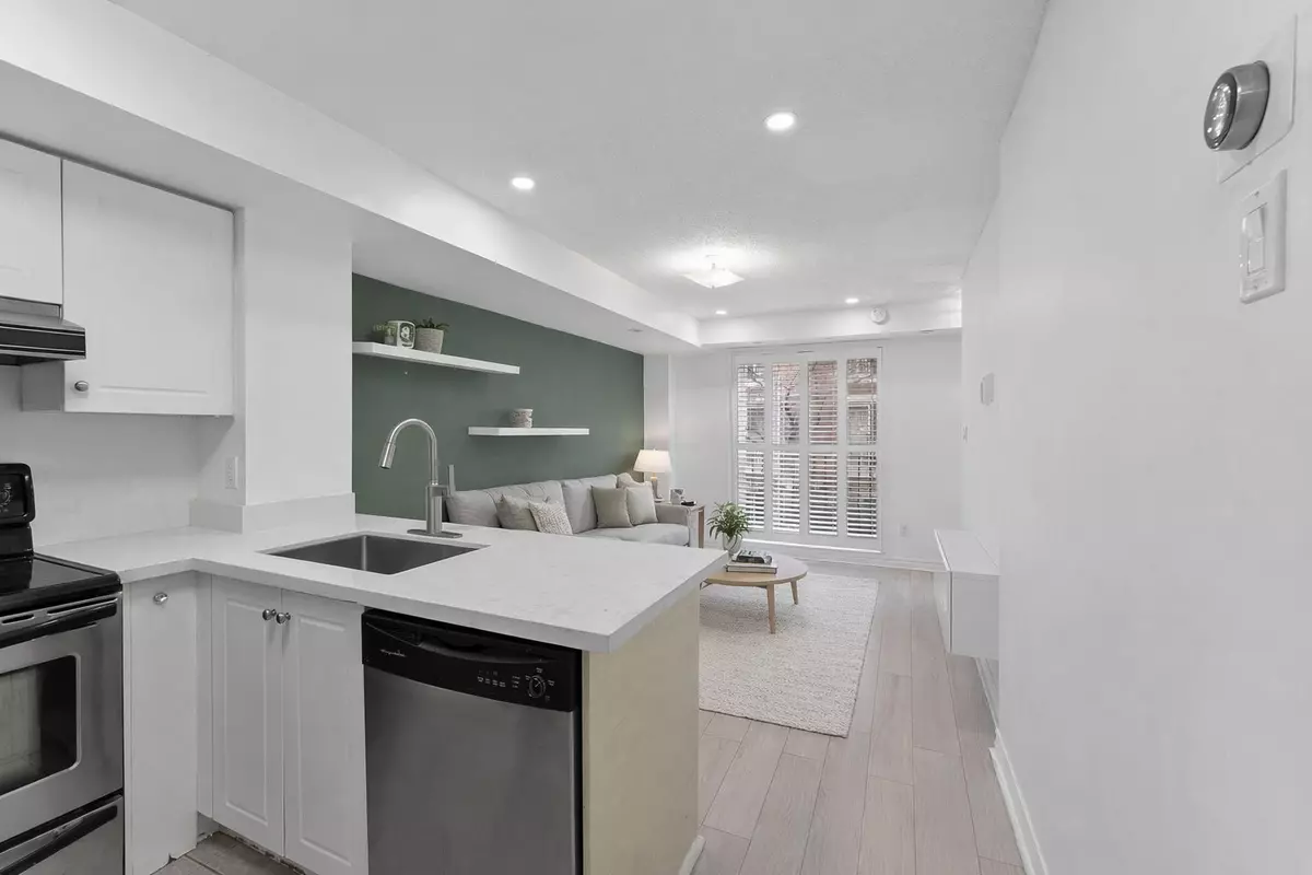 Toronto W01, ON M6K 1X2,22 Laidlaw ST #1207