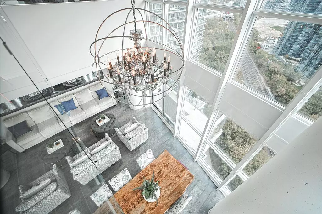 Toronto W06, ON M8Y 0A7,155 Legion RD N #2304