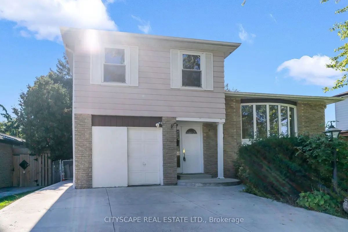 Brampton, ON L6S 1K7,3 Geneva CRES