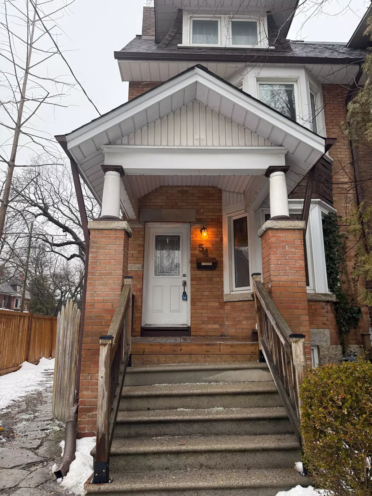 Toronto W01, ON M6R 1G8,54 Galley AVE #Upper