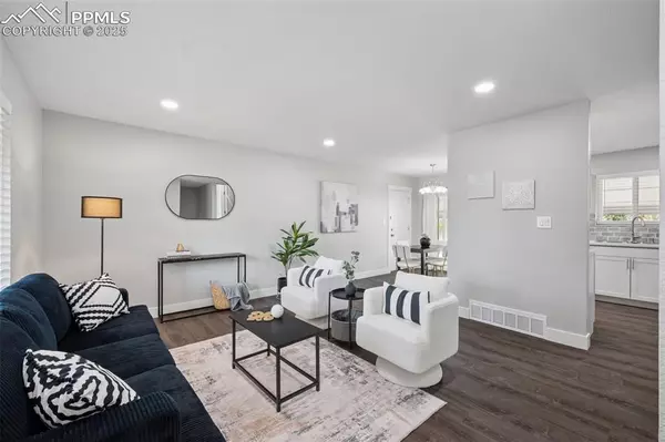 Colorado Springs, CO 80910,2123 Fernwood DR