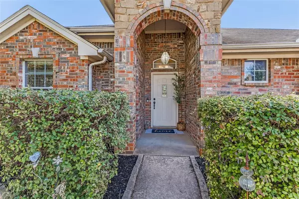 Saginaw, TX 76179,300 Lottie Lane