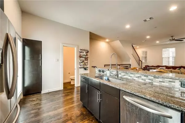 Dallas, TX 75204,3200 Ross Avenue #31