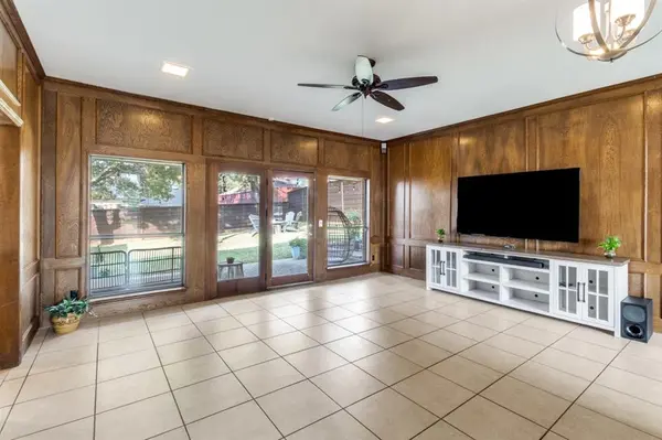 Carrollton, TX 75007,1210 Wiltshire Drive