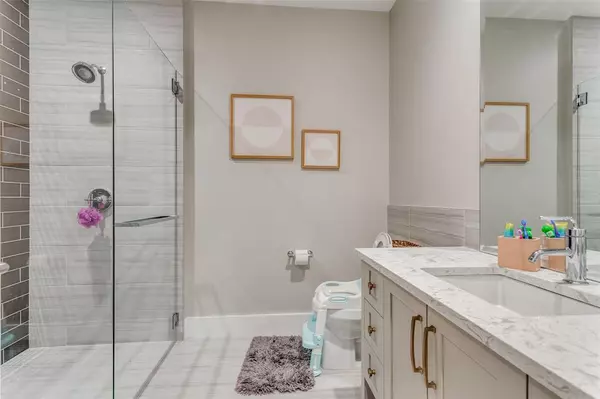 Southlake, TX 76092,350 Central Avenue #405