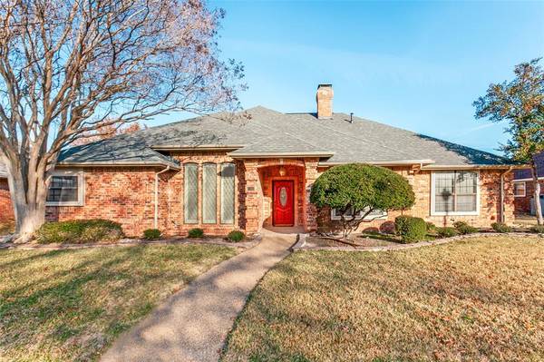 2122 Rolling Oak Lane, Garland, TX 75044