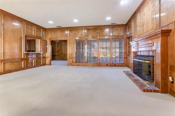 Garland, TX 75044,2122 Rolling Oak Lane