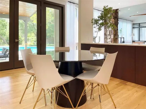 Dallas, TX 75240,6802 Bert Lane