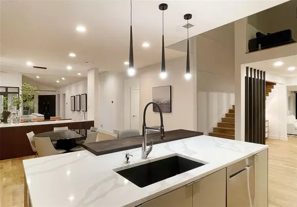 Dallas, TX 75240,6802 Bert Lane