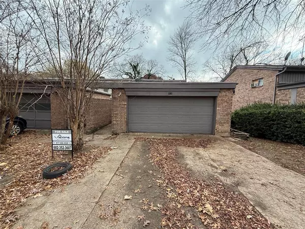 818 Clarissa Place, Garland, TX 75040