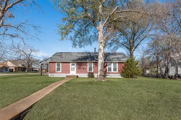 106 W 2nd North Street, Kaufman, TX 75142