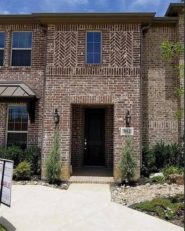 904 Estelle Drive, Euless, TX 76040