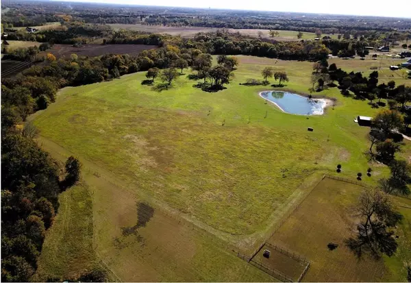 2000 N Lincoln Park Road, Van Alstyne, TX 75495