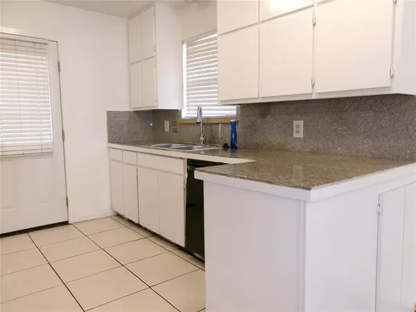 Arlington, TX 76015,2409 Ventura Drive #B